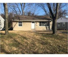  3 BD, 1.5 BTH with open floor plan and addition on Cul de Sac